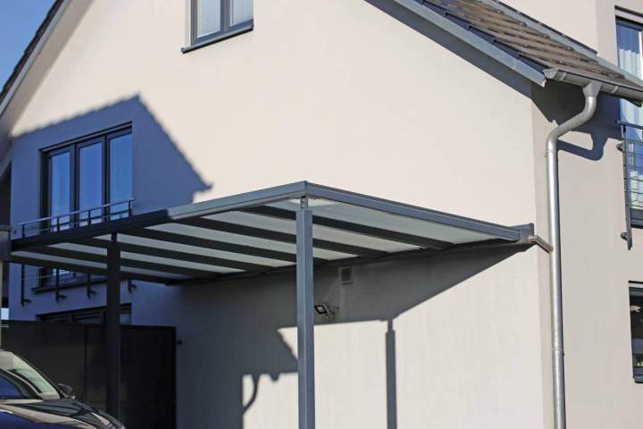 Carports métal robustes, design et faciles à installer